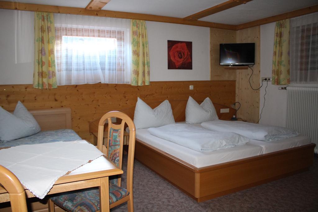 Haus Schoenleiten Wagrain Szoba fotó